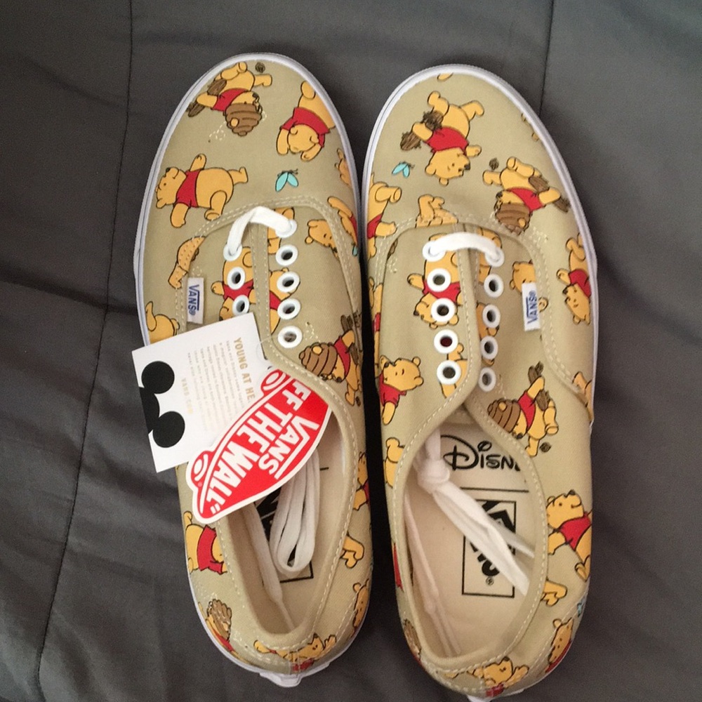 NWT Authentic Disney Winnie The Pooh Vans W9.5